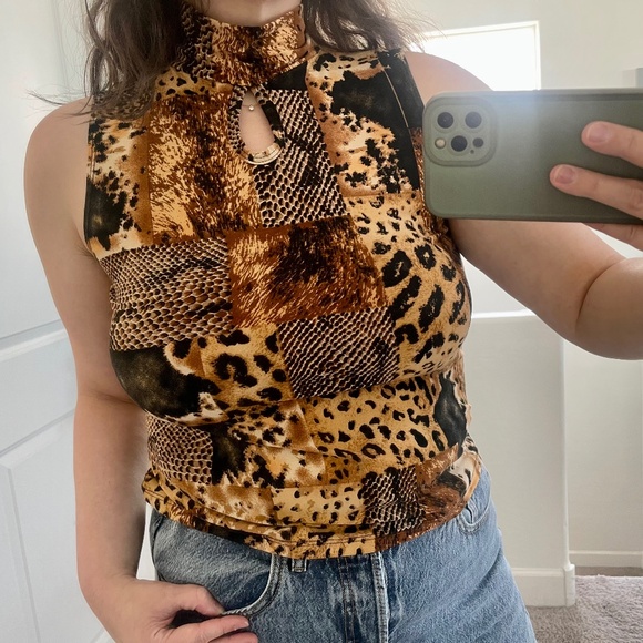Mock Neck Turtleneck Cutout Leopard Cheetah Cat Animal Print Trendy Chic Blouse - Picture 1 of 4